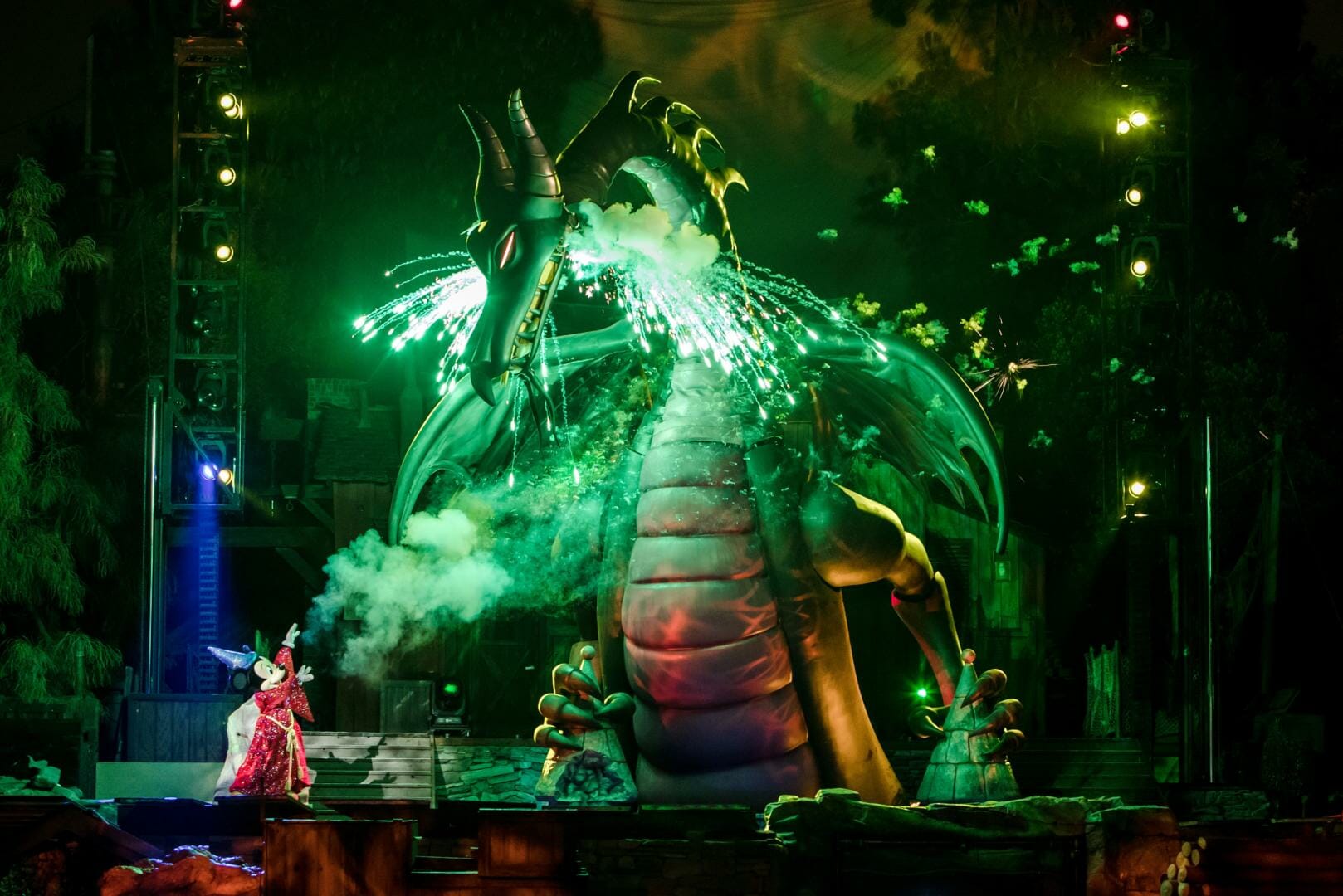 Fantasmic, Breaking News: Disneyland&#8217;s Fantasmic Gets A Reopening Date!