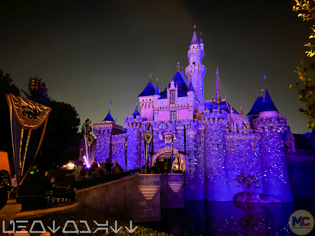 , DISNEYLAND UPDATE: Performers Unite, After Dark Alert & Icon Exit!