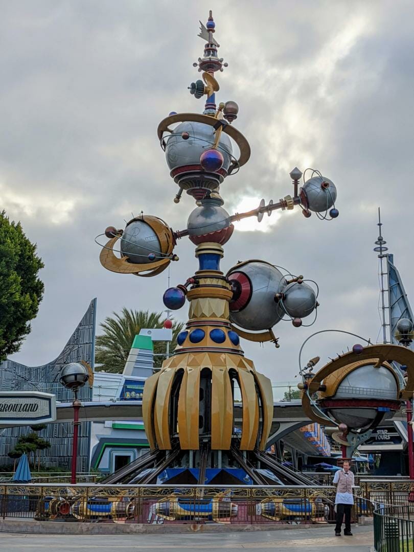 Top 5 Disneyland Tips: Rope Drop 5 Disneyland Tips, New Advice: Top 5 Disneyland Tips for Visiting in 2022