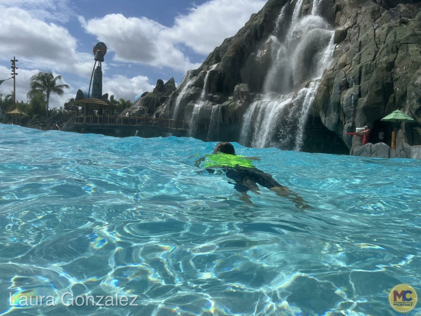 , Johnny&#8217;s First Trip to Universal’s Volcano Bay &#8211; A TapuTapu Adventure
