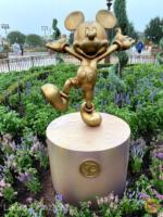 Walt-Disney-World-50th-anniversary-statues-magic-kingdom-mickey