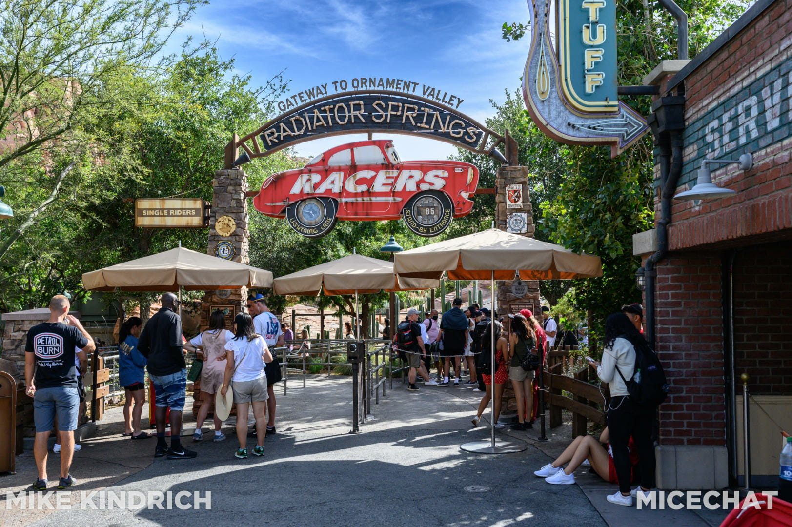 , Disneyland Update: New Views, Booking Up & Locking Out