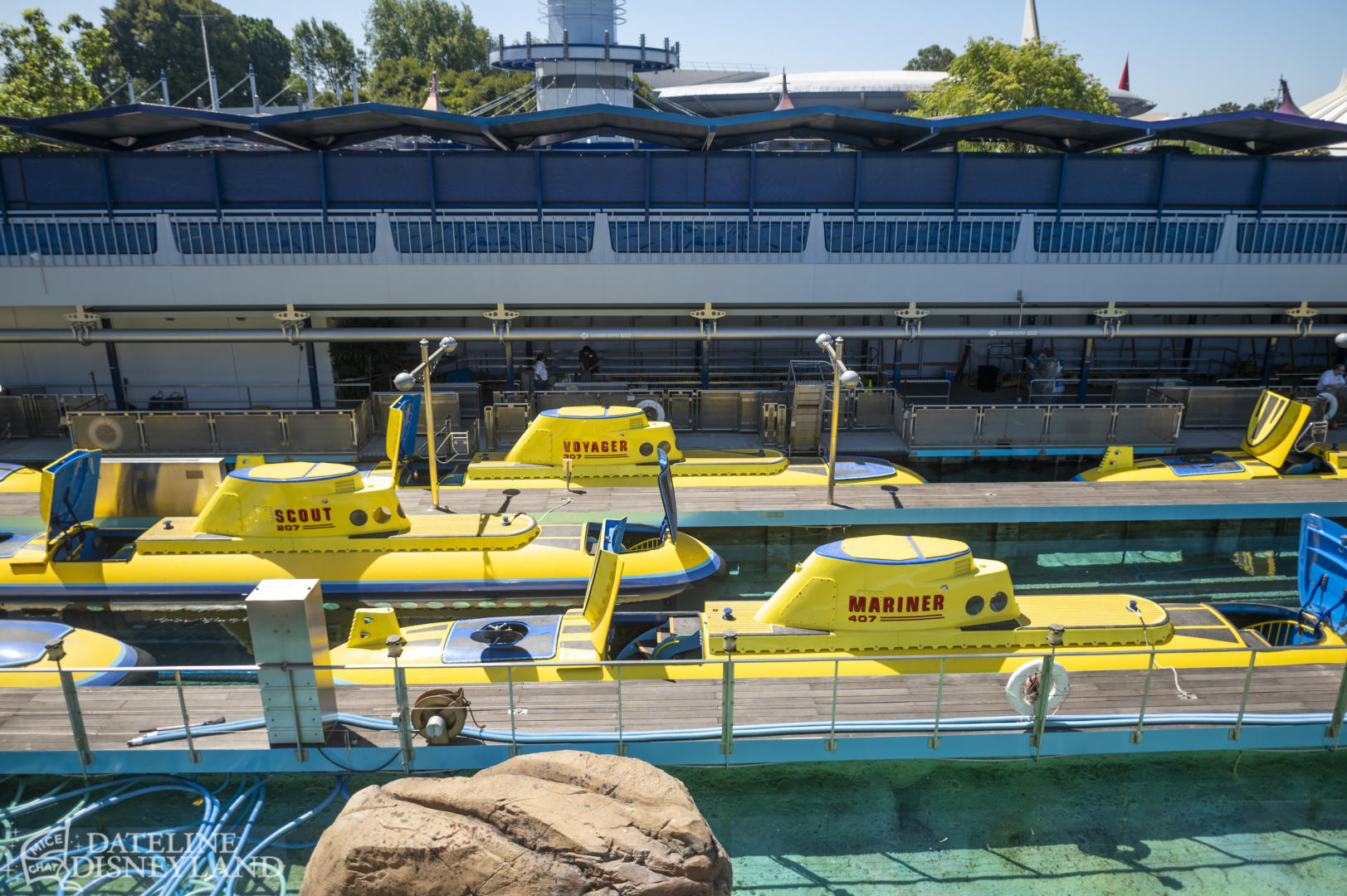 Disneyland, Dateline Disneyland: Mercury Climbs, Crowds Thin, and a Musical Tradition Returns