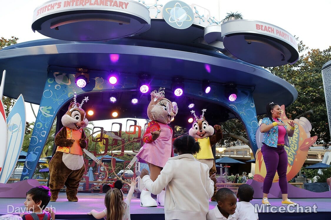 , Disneyland Update: The Final Splashdown, Pixar Preview & More Mermaid!