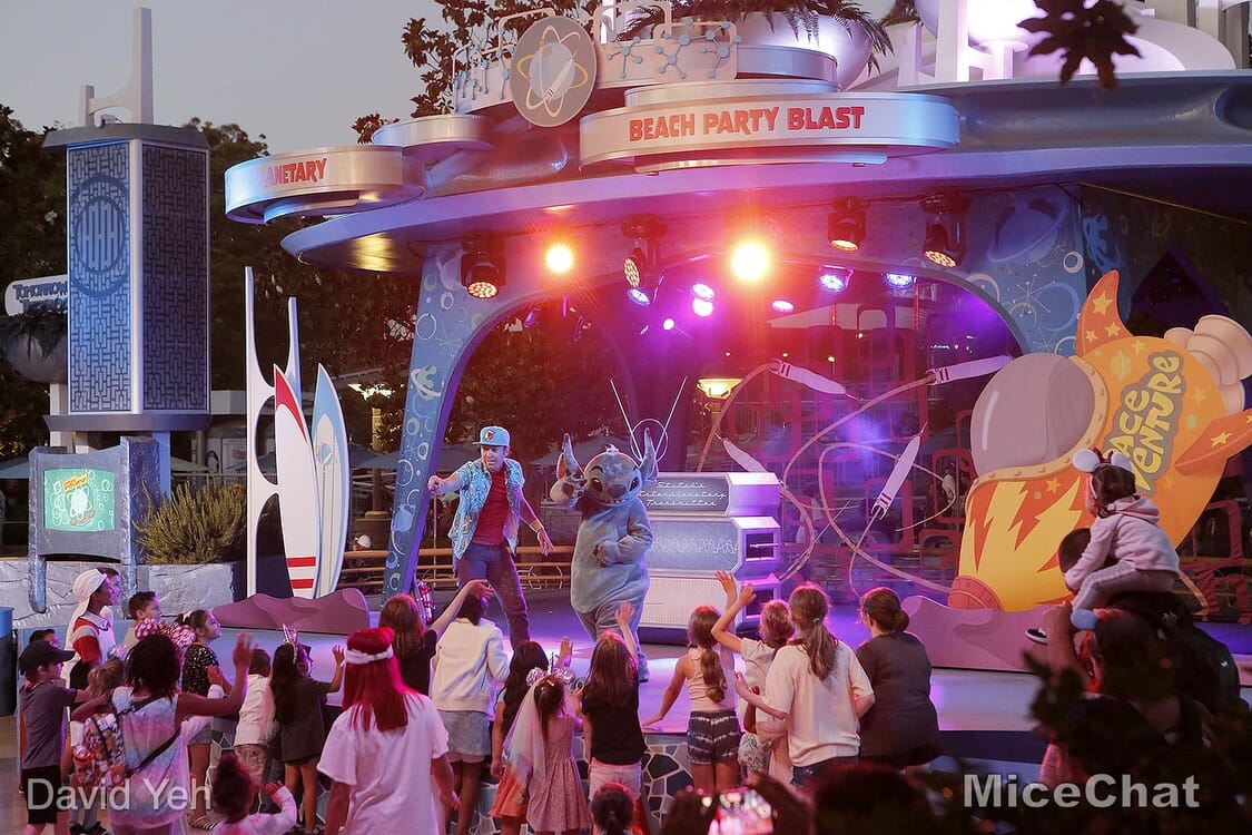 , Disneyland Update: The Final Splashdown, Pixar Preview &#038; More Mermaid!