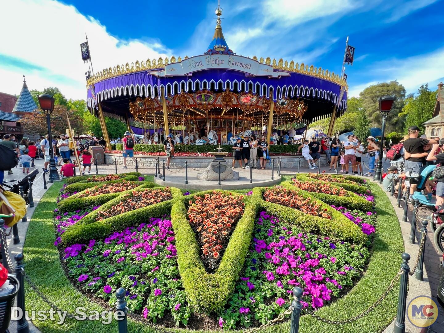 , Disneyland Update – Poison Apples, Summer Crowds, Spider-Fail