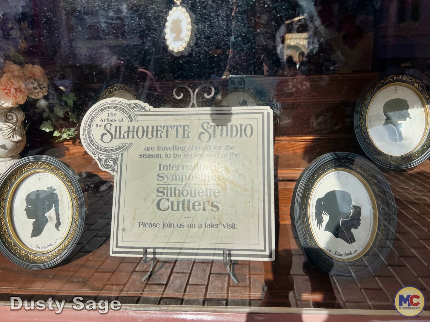 Studio Di Silhouette Disneyland Leinwanddruck For Sale Mit Magisches