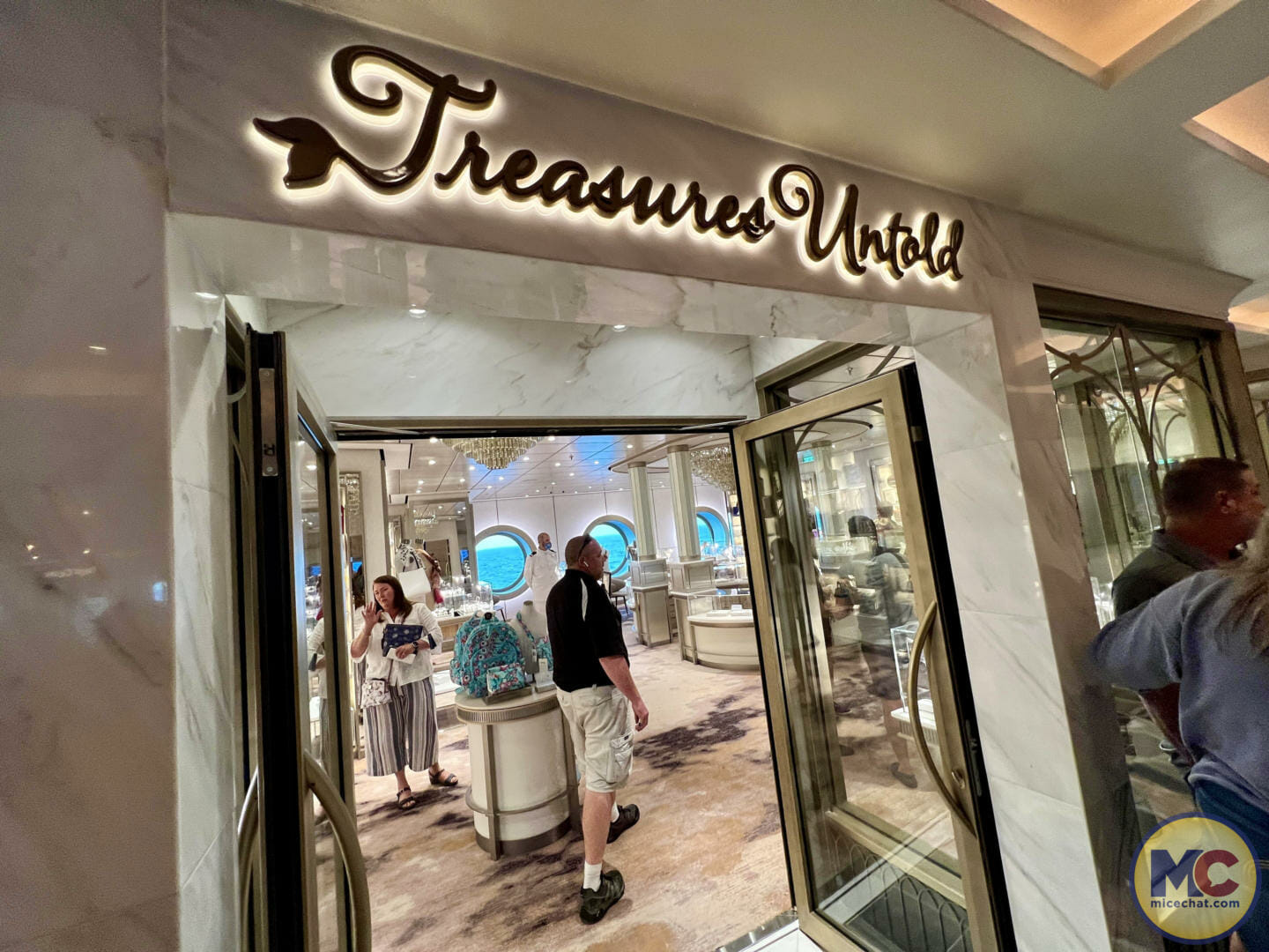 Premier aperçu de la boutique Treasures Untold sur le Disney Wish