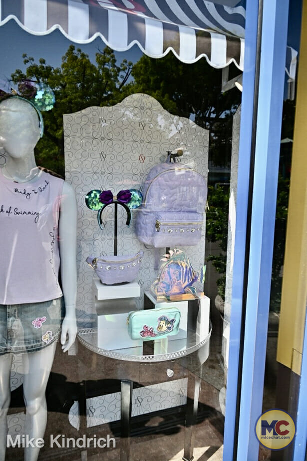downtown-disney-disney-dress-shop-disney-princess-by-stoney-clover-lane-window-display - MiceChat downtown-disney-disney-dress-shop-disney-princess-by-stoney-clover-lane-window-display - MiceChat