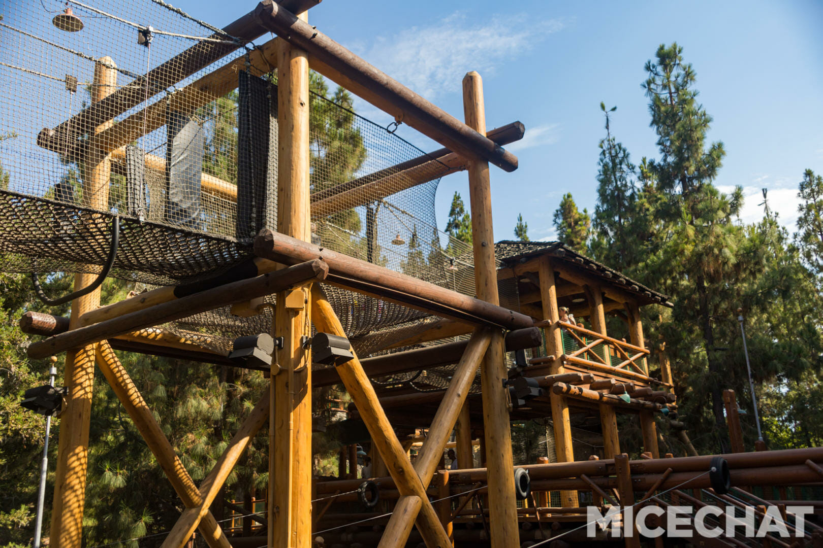 , Disneyland Update: Summer Flare and Halloween Scare