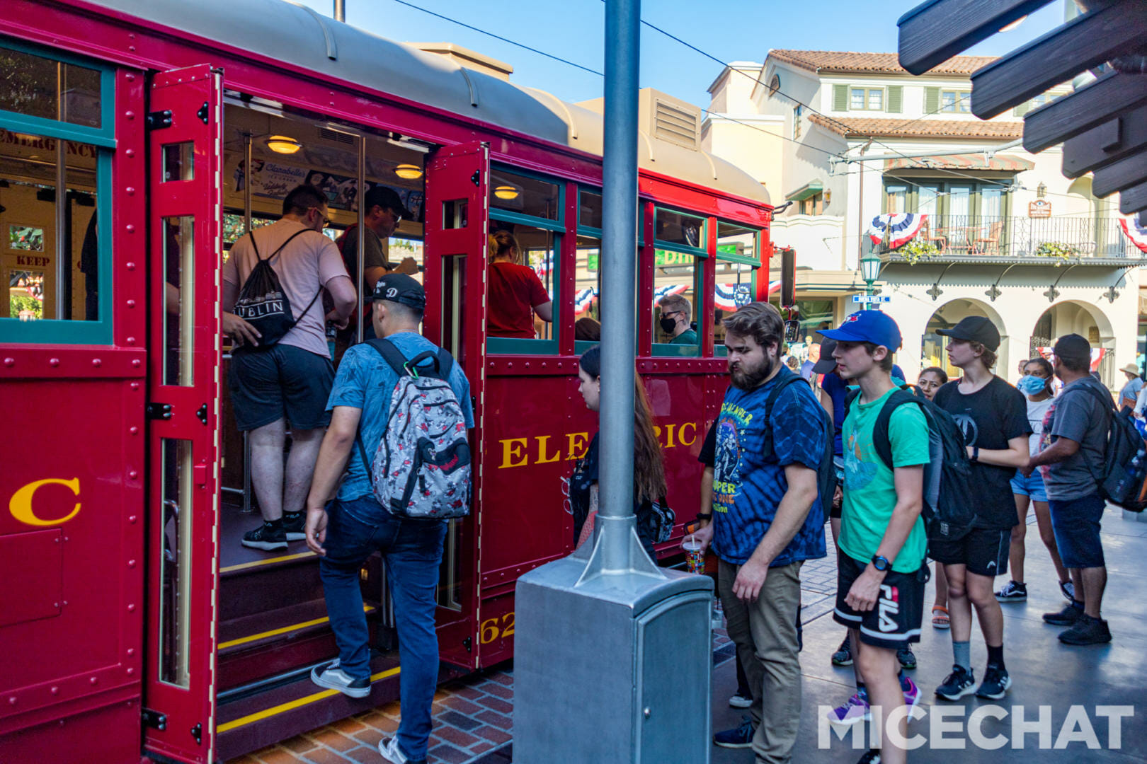 , Disneyland Update: Summer Flare and Halloween Scare