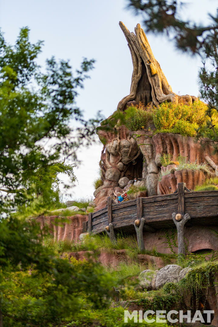 , Disneyland Update: Summer Flare and Halloween Scare
