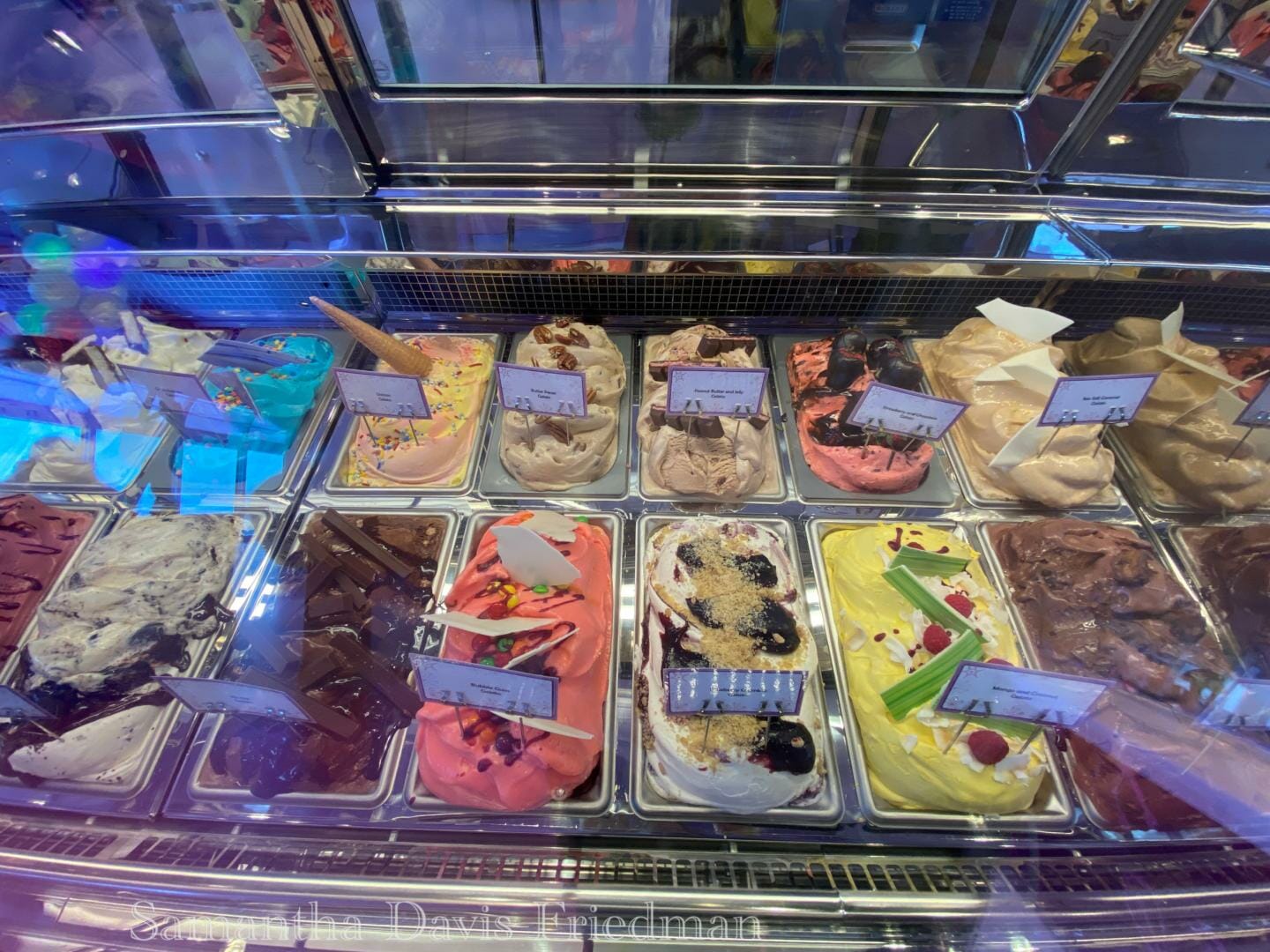 Disney Wish - Inside Out Joyful Sweets