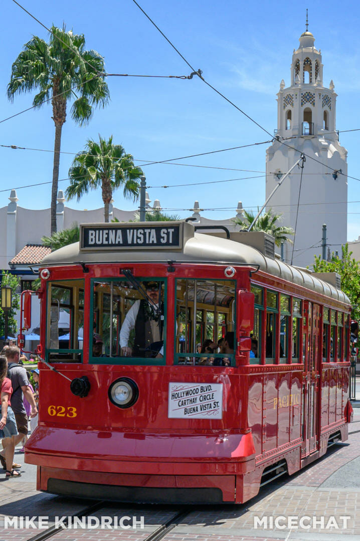 , Disneyland Update: Submarines Dive as Passholders Wait to Resubscribe