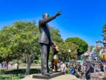 Disneyland Beauty hub walt and mickey 2-micechat