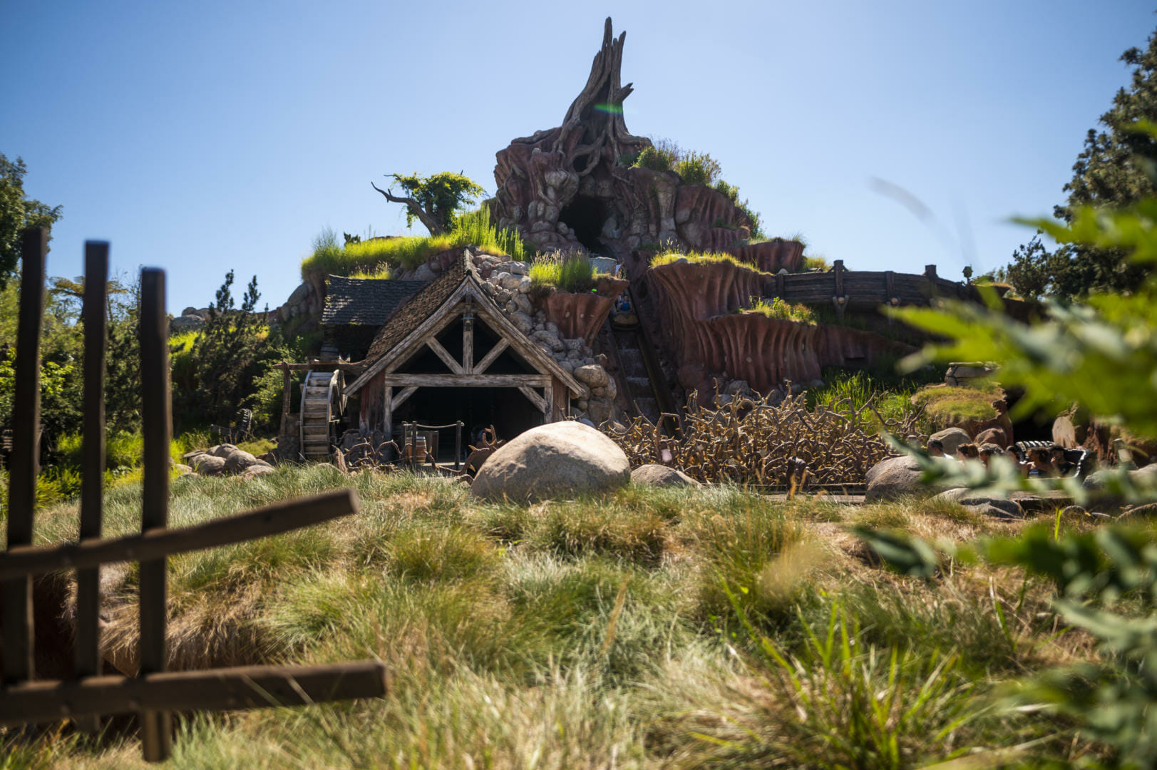 Disneyland, Dateline Disneyland: Pirates Return, Submarine Voyage Testing &#038; More!