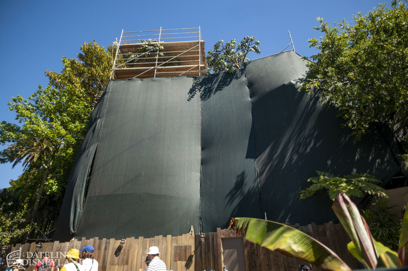Disneyland, Dateline Disneyland: Pirates Return, Submarine Voyage Testing & More!