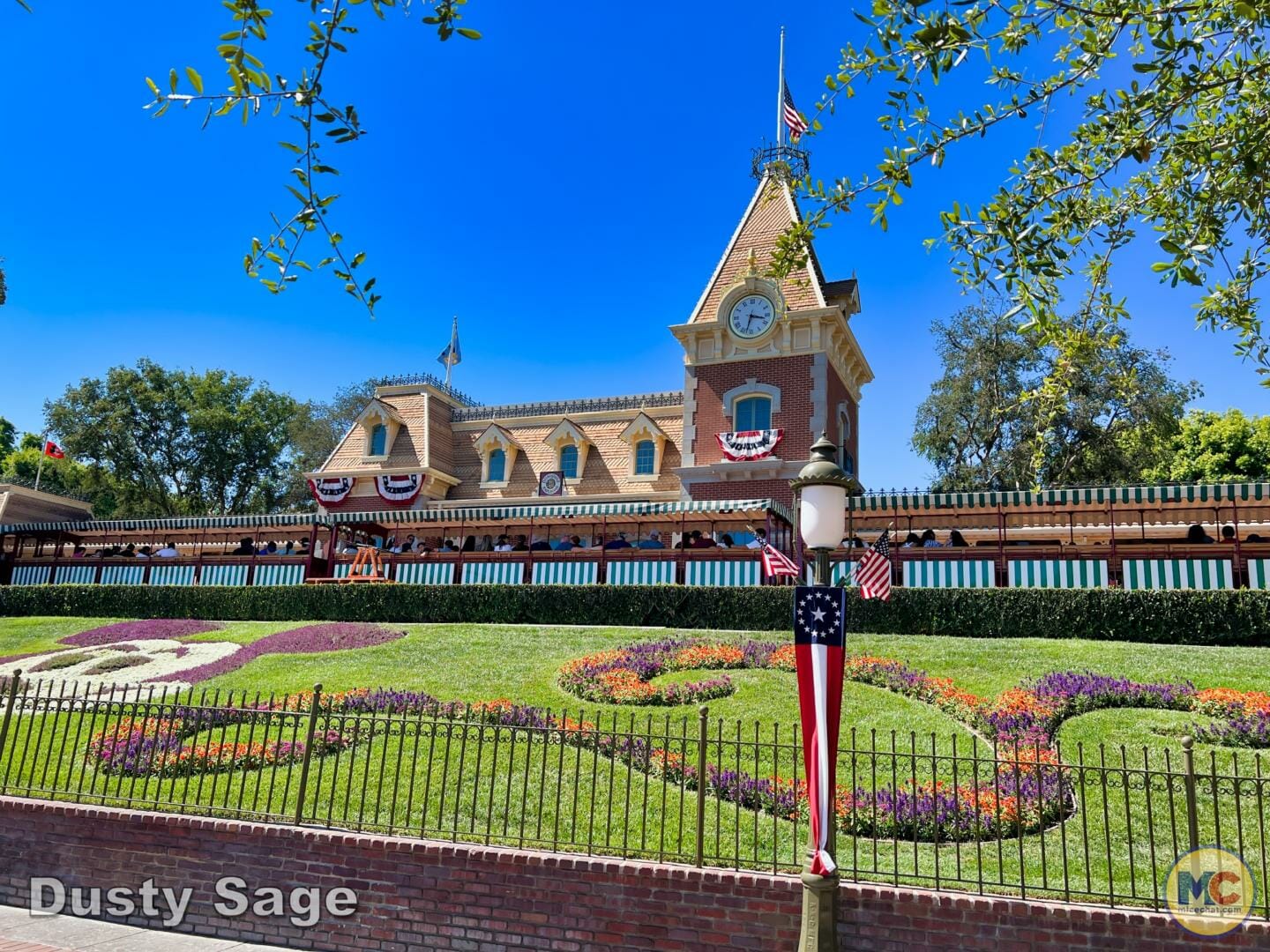 , Disneyland Update – Subs Surface, Crowd Hack & Hammer Time