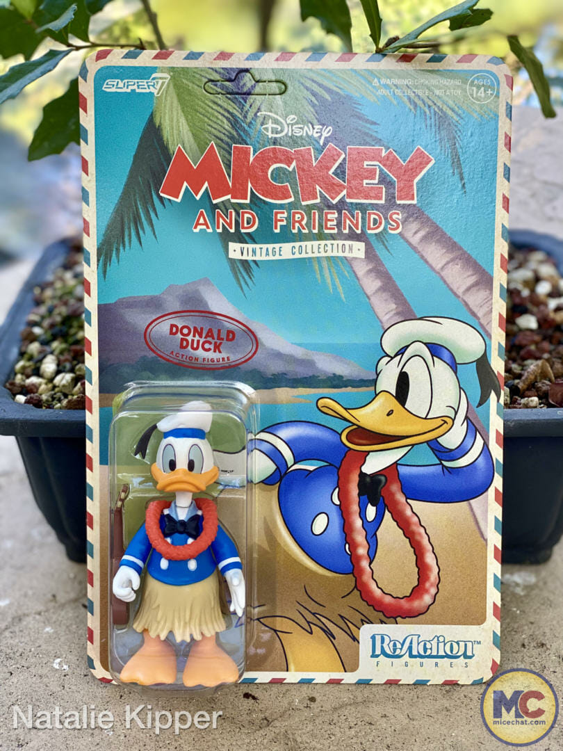 MiceChat Reviews: Super7's Hawaiian Holiday Mickey and Friends