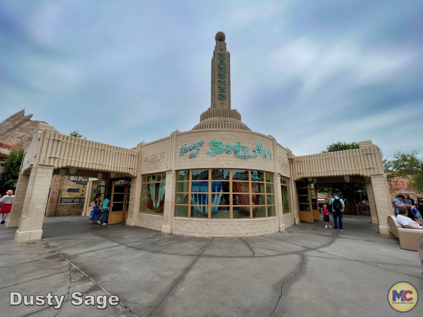, Disneyland Update Part 1 – Early Morning Magic Returns, Halloween Begins & Magic Keys Please