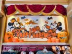 Disney Showcase Halloween Sign-micechat