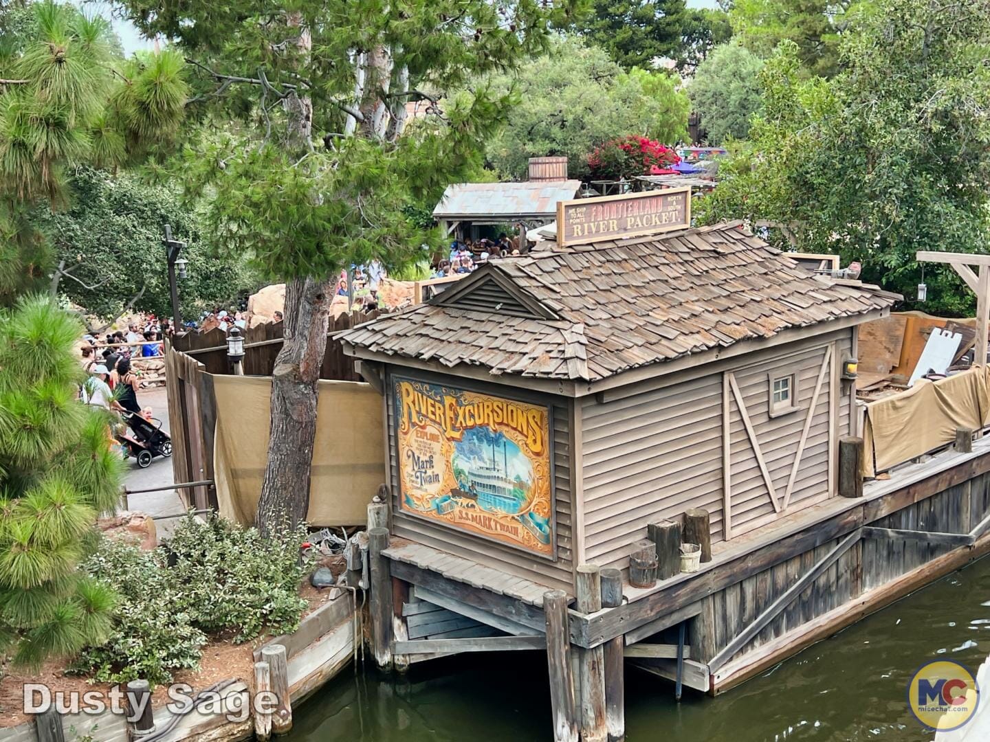 , Disneyland Update Part 2 – Flying High Over ToonTown, Construction, Sweet Treats