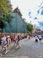 Disneyland Construction Tarzan Treehouse 1-micechat