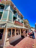 Disneyland Disney Showcase store Front-micechat