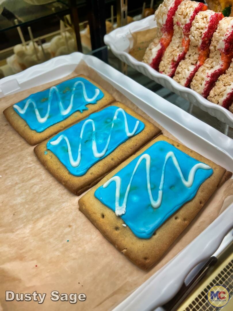 , Disneyland Update Part 2 – Flying High Over ToonTown, Construction, Sweet Treats