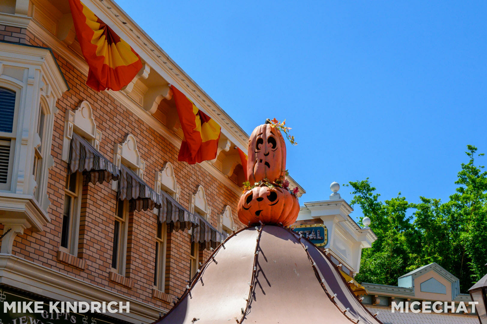 Disneyland Halloween, Disneyland Halloween Time Guide 2023 &#8211; New Boo For You!