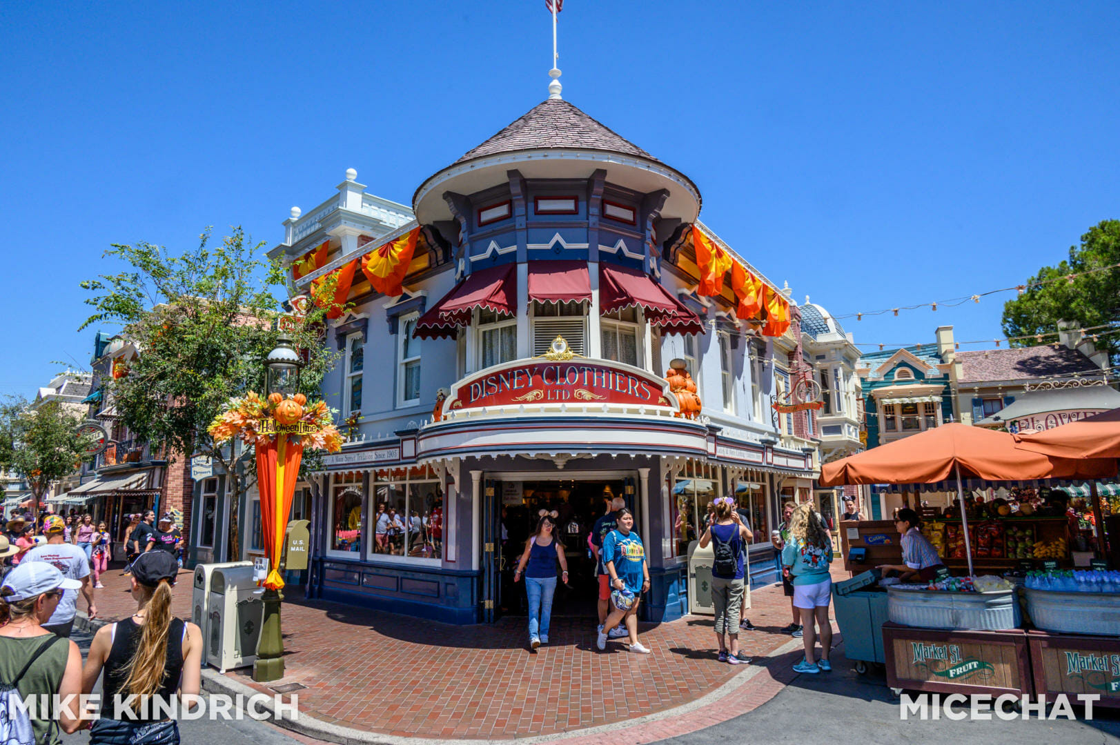 , Disneyland News & Photo Update – Everybody Scream!