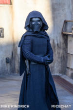 Disneyland_Star Wars- Galaxy’s Edge_Kylo Ren (1 of 1)