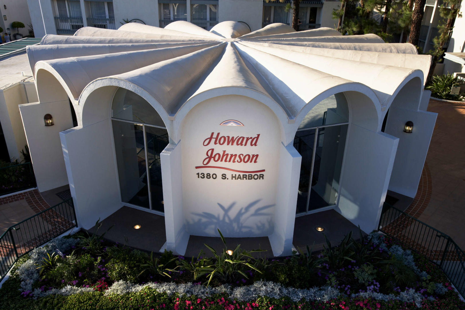 Howard Johnson Anaheim Hotel & Water Playground