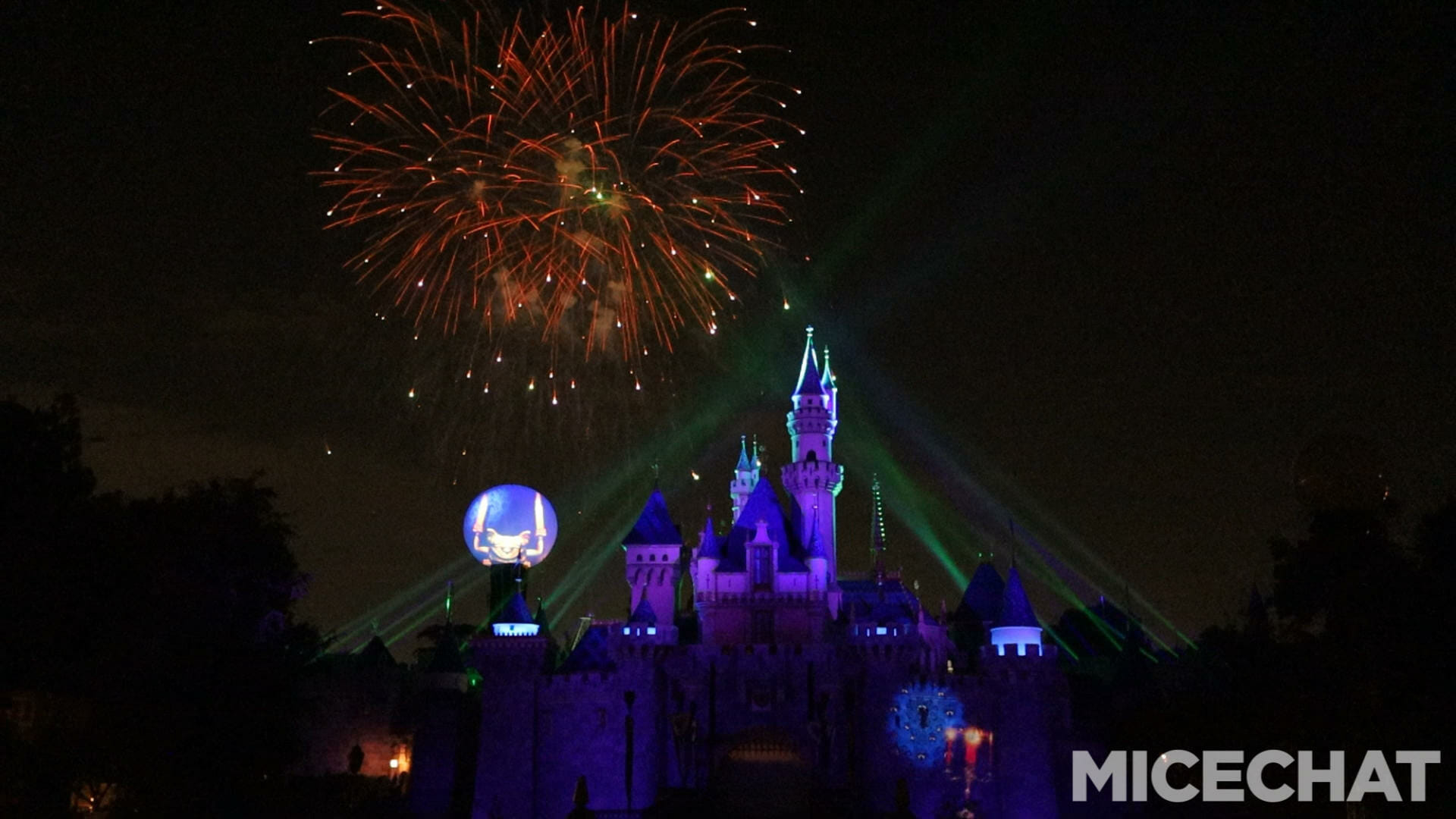 , Disneyland News & Photo Update – Everybody Scream!