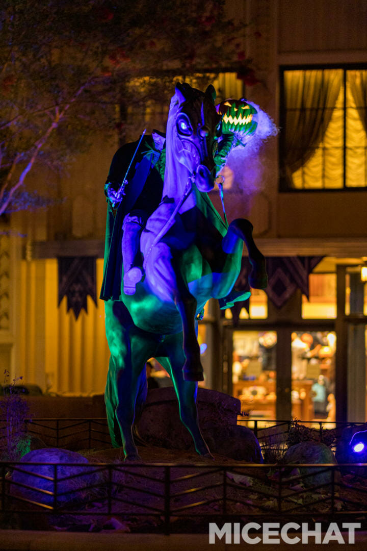 , Disneyland News & Photo Update – Everybody Scream!