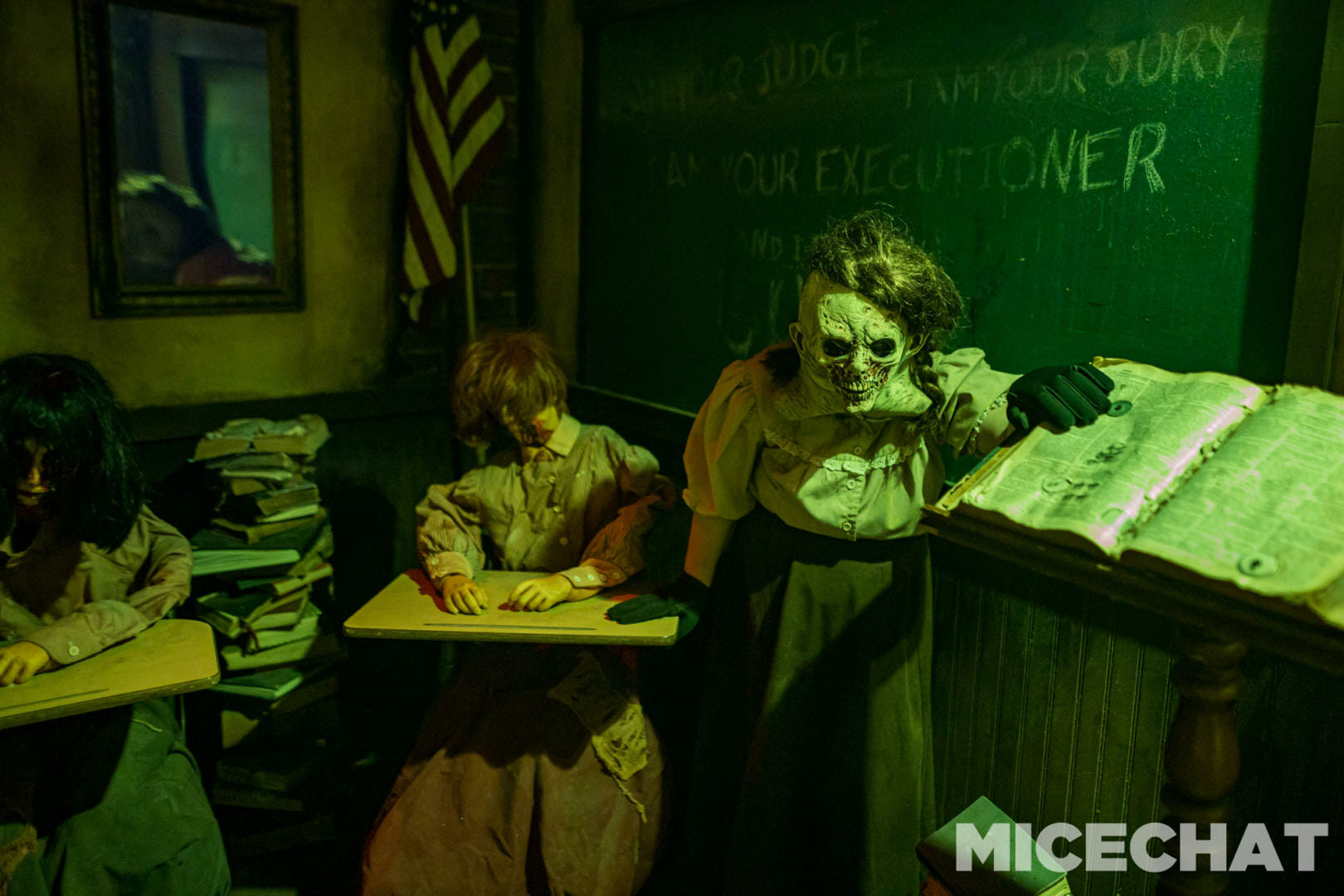 , The Fog Awaits: Your Guide to Knott’s Scary Farm Halloween Haunt 2022!