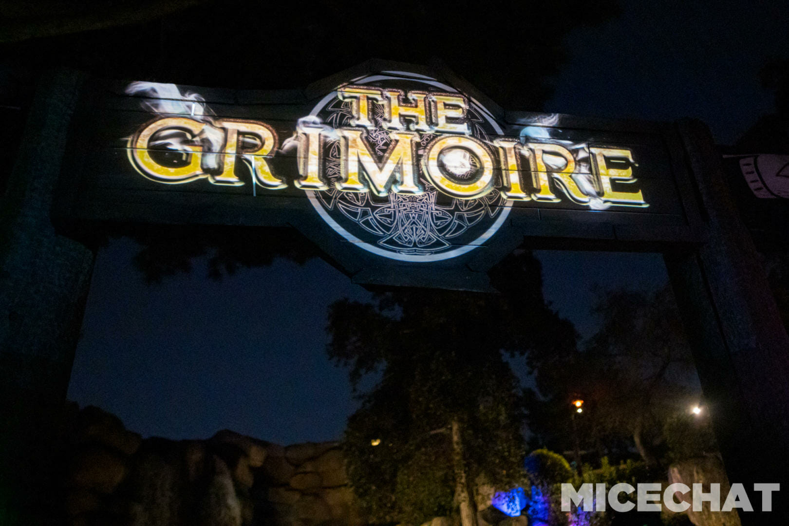 , The Fog Awaits: Your Guide to Knott’s Scary Farm Halloween Haunt 2022!