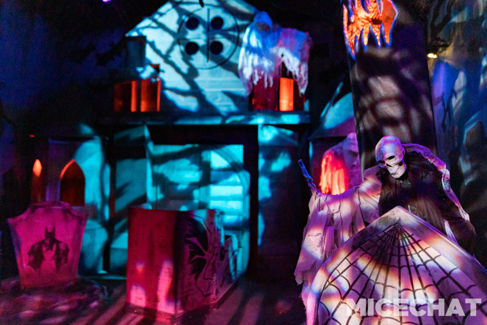 , The Fog Awaits: Your Guide to Knott’s Scary Farm Halloween Haunt 2022!