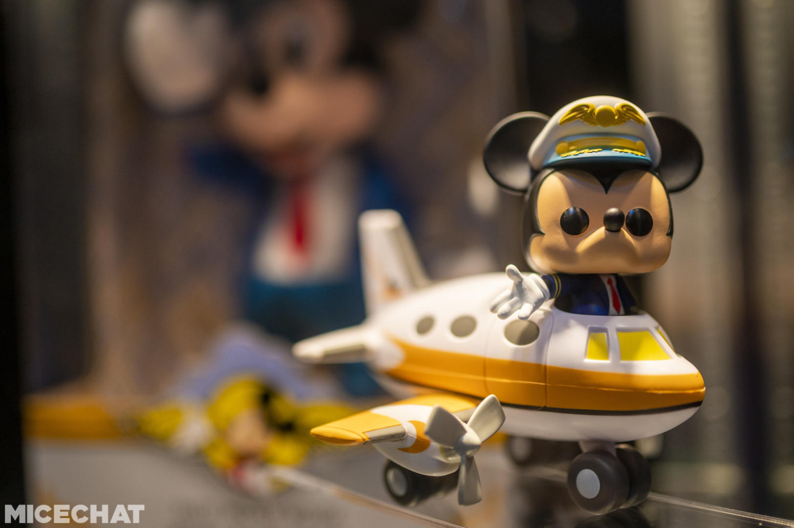 Walt Disney's airplane, D23 Expo: Walt Disney&#8217;s airplane lands at the Anaheim Convention Center!