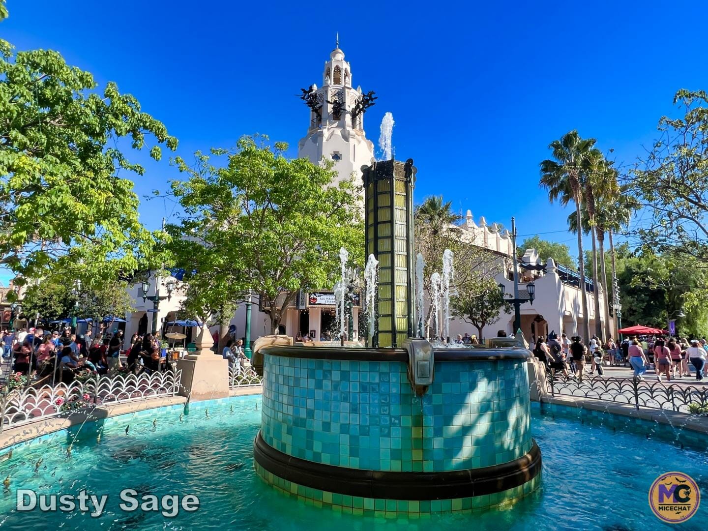 , Disneyland Update: Fall-ing, Scale-ing, Plans Derailing