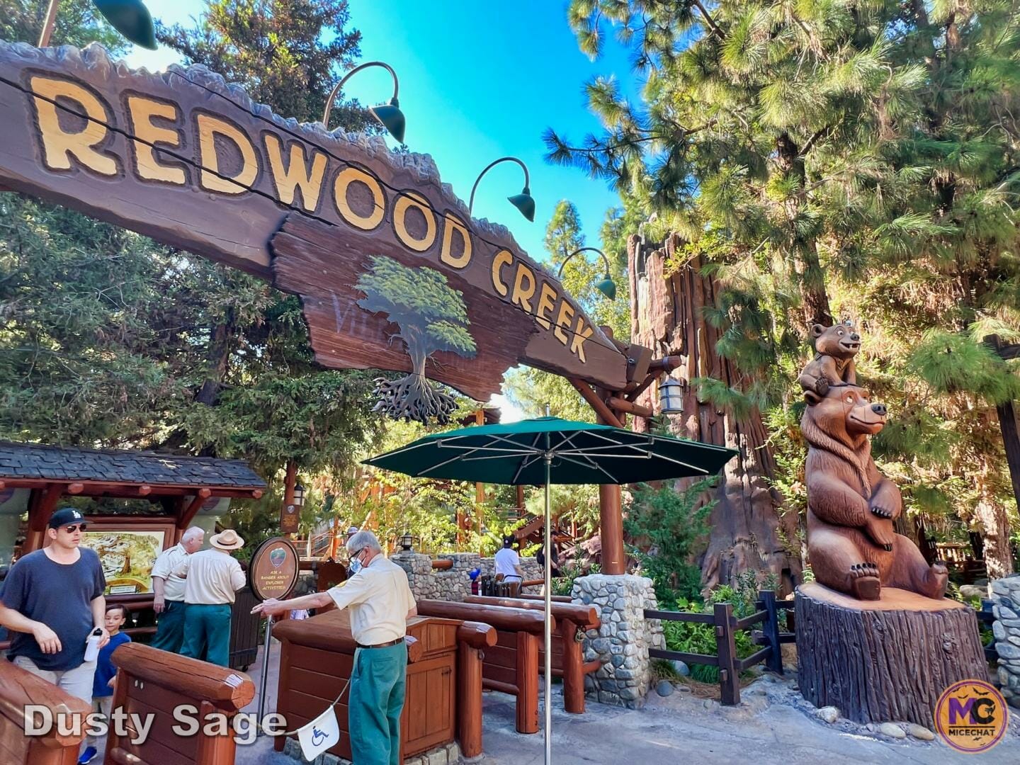 , Disneyland Update: Fall-ing, Scale-ing, Plans Derailing