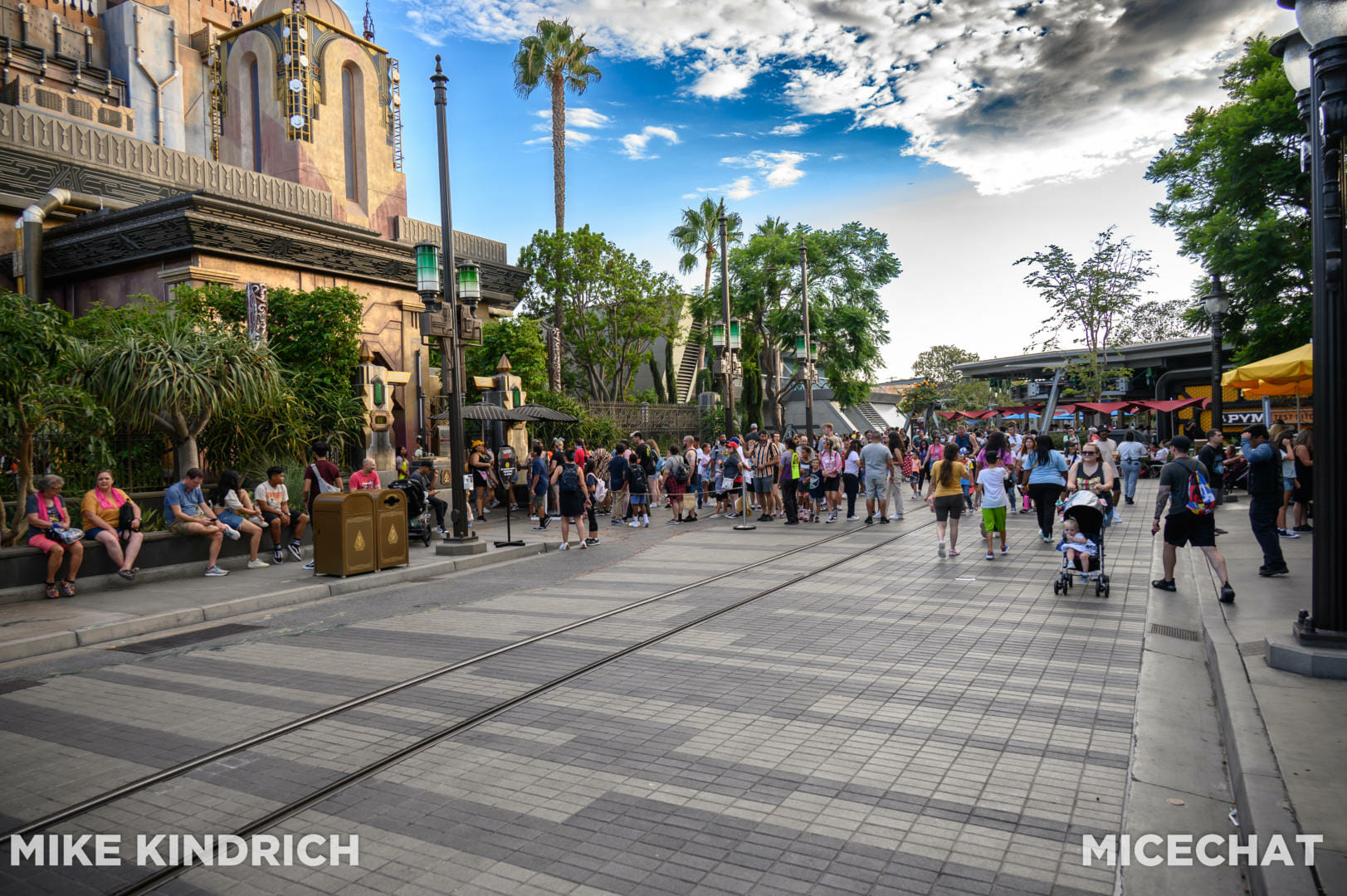 , Disneyland News & Photo Update – Everybody Scream!