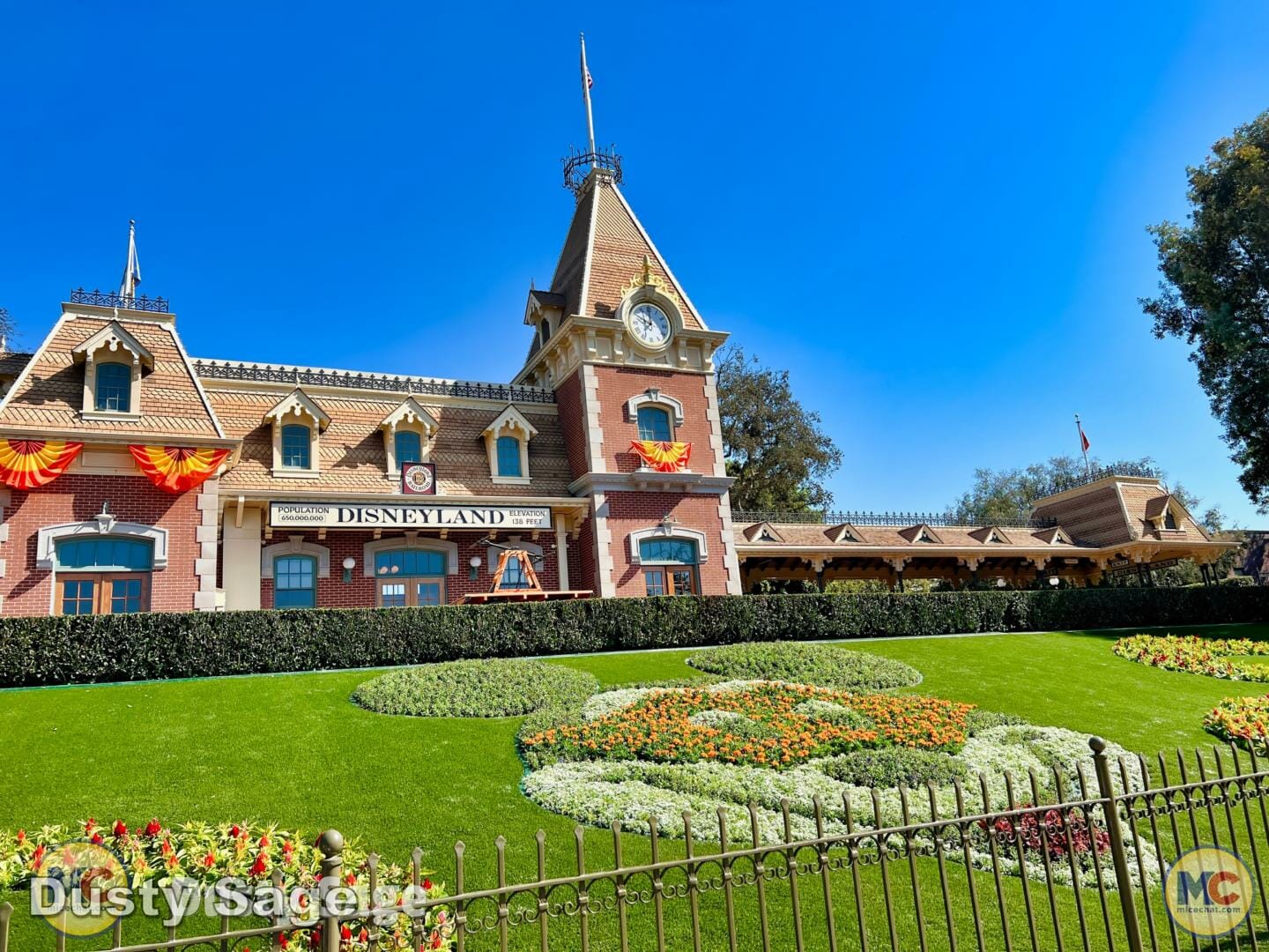 , Disneyland News &#038; Photo Update &#8211; Everybody Scream!