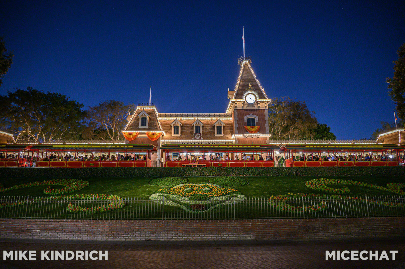 , Disneyland News &#038; Photo Update &#8211; Everybody Scream!