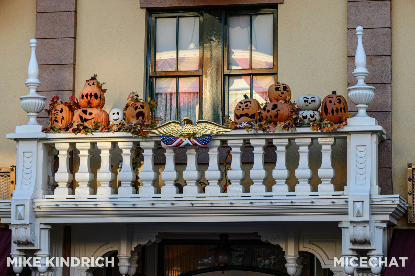 , Disneyland Update: Fall-ing, Scale-ing, Plans Derailing