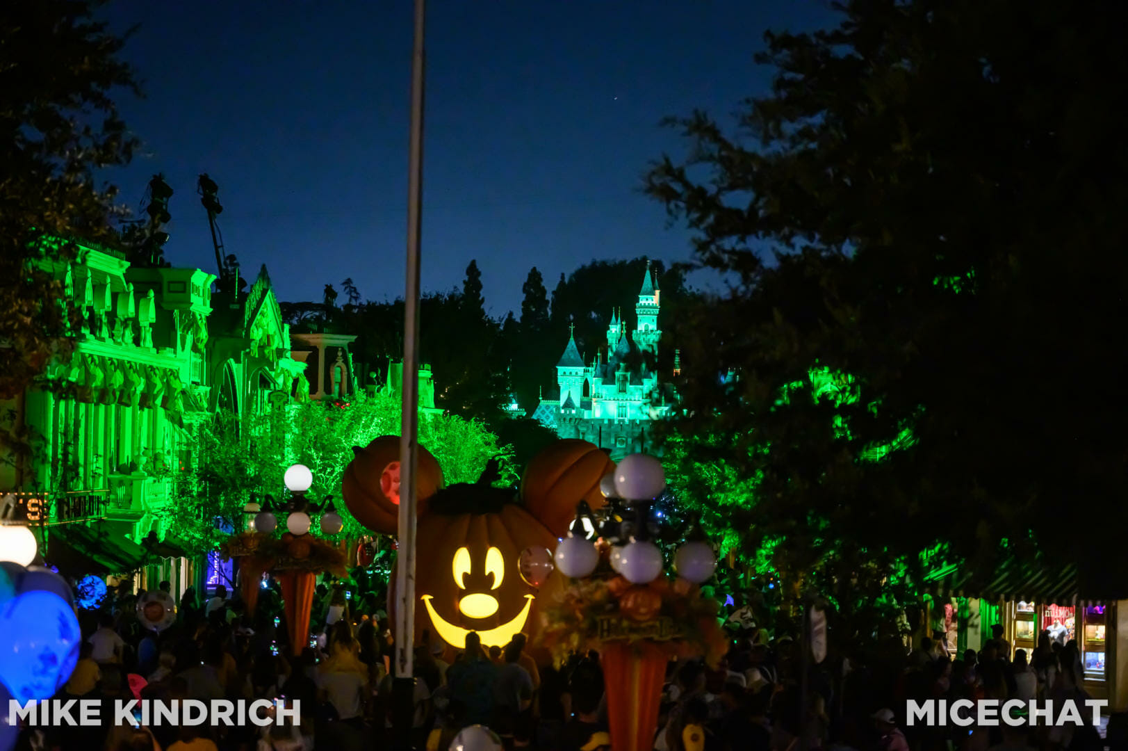 , Disneyland News &#038; Photo Update &#8211; Everybody Scream!