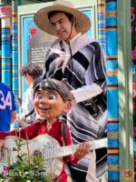 disney california adventure beauty miguel puppet-micechat