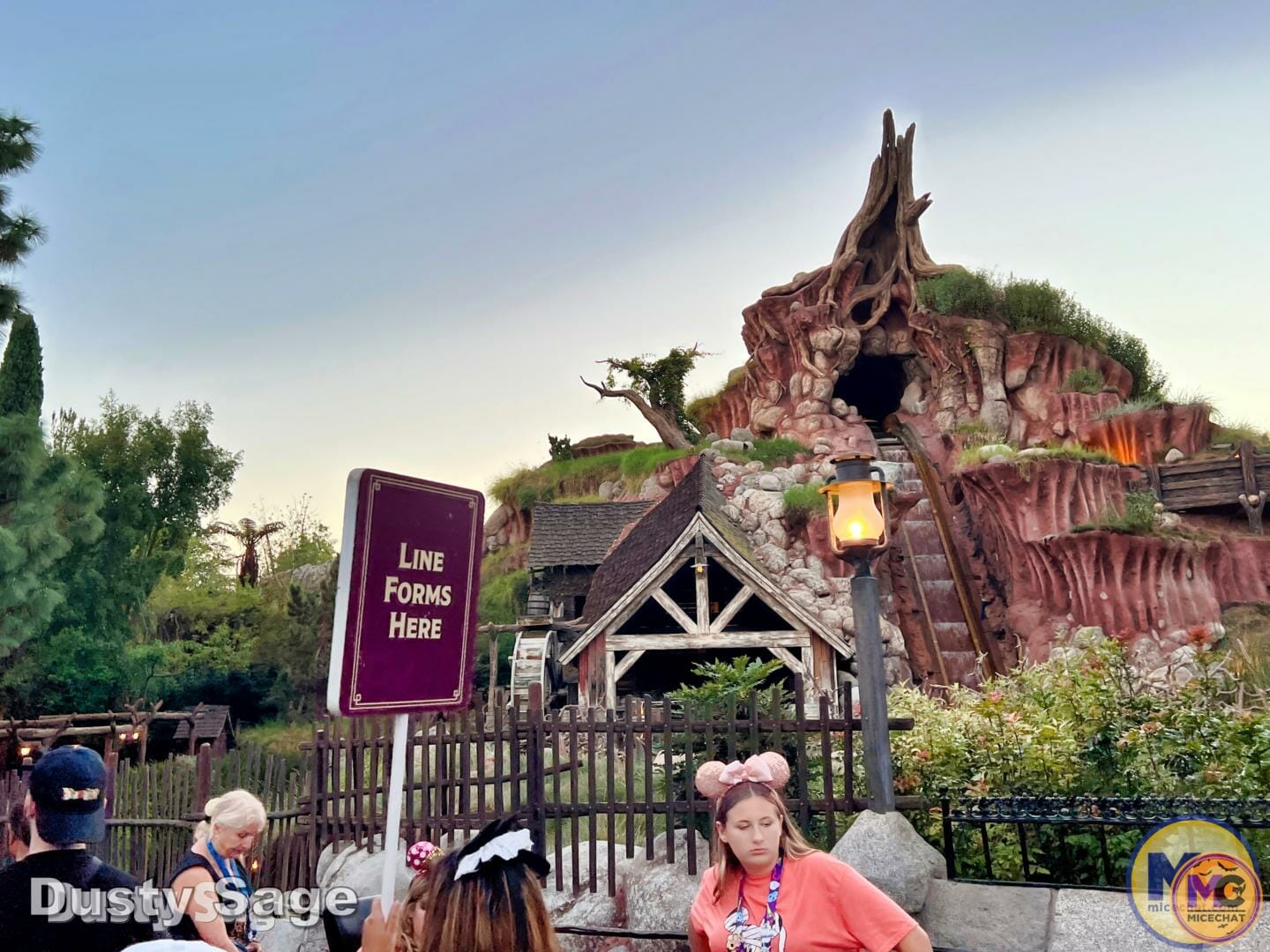 , Disneyland Update: Halloween Treats & Traffic Tricks!