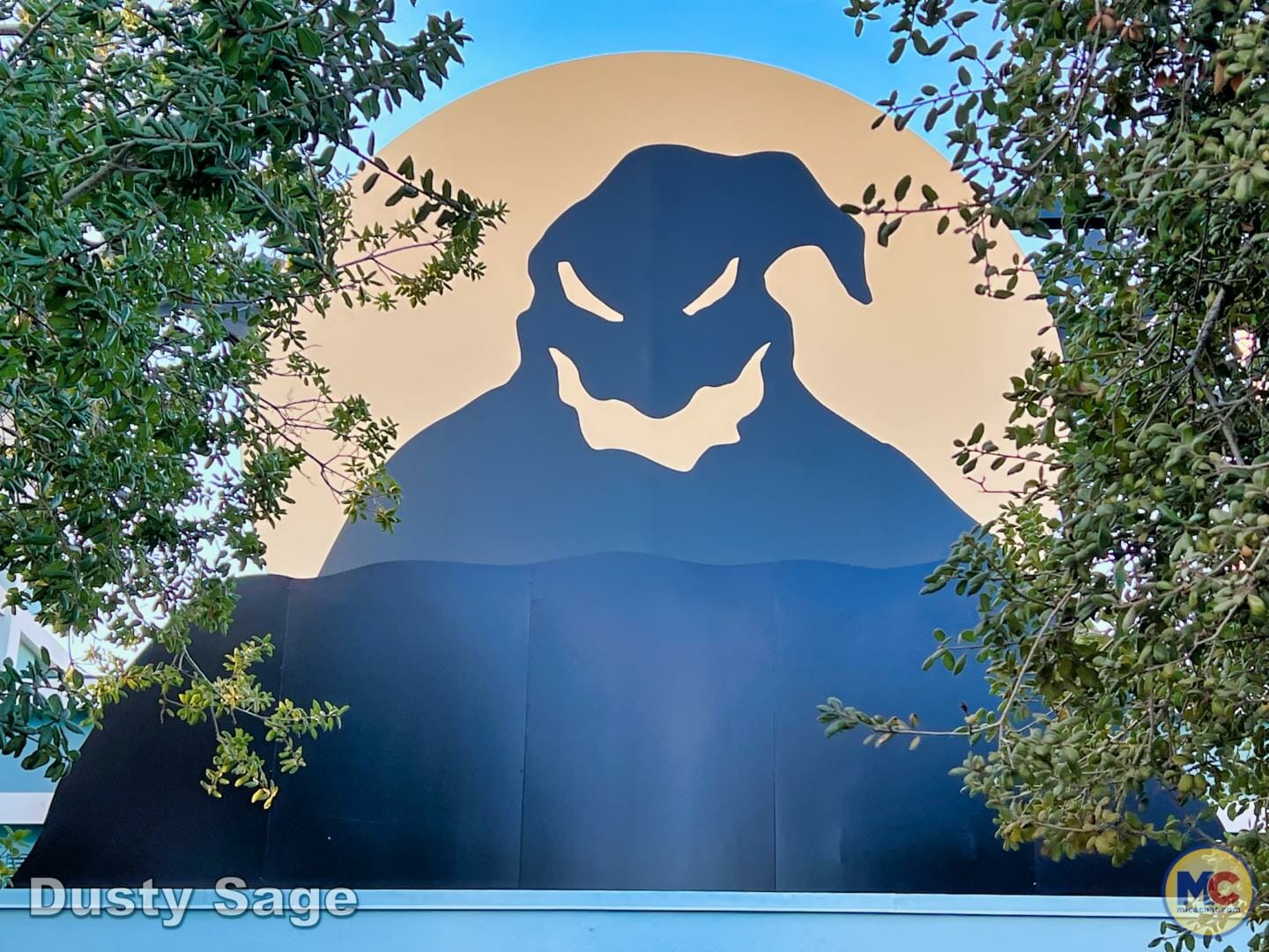 , Disneyland News & Photo Update – Everybody Scream!