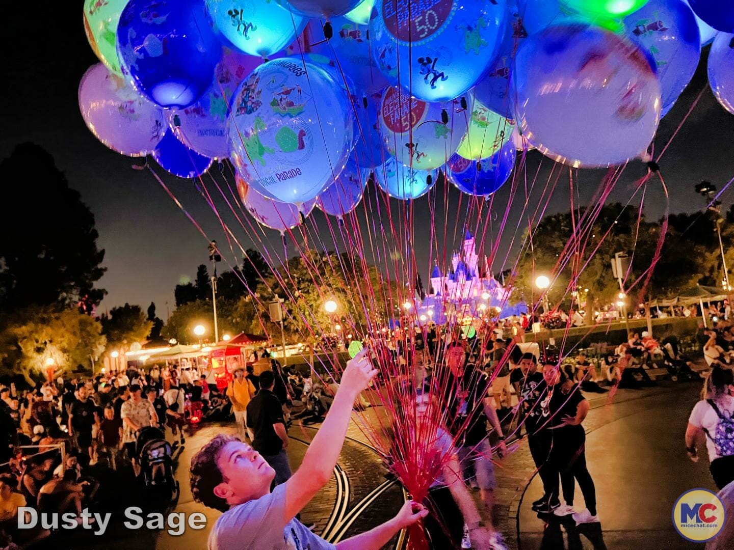 , Disneyland News & Photo Update – Everybody Scream!